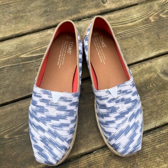 TOMs Espadrilles Classic Alpargata Size 8 Chambray and White NWOT or Box - Picture 2 of 9